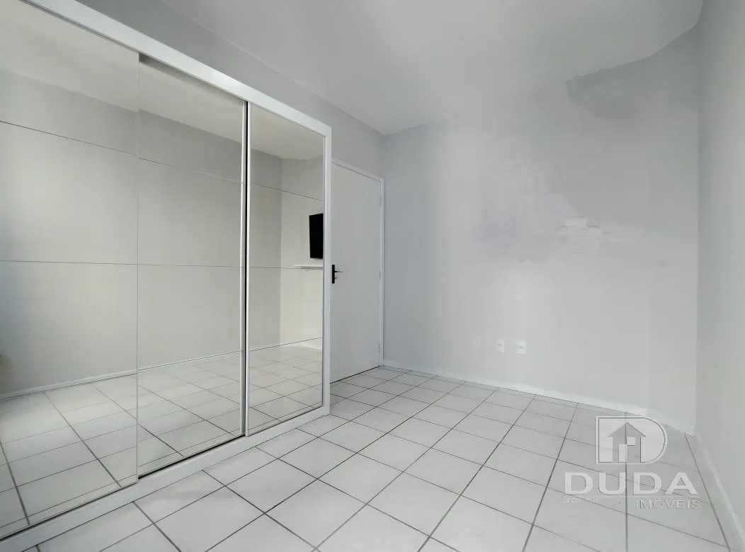 Apartamento amueblado de 2 dormitorios con plaza — photo 20