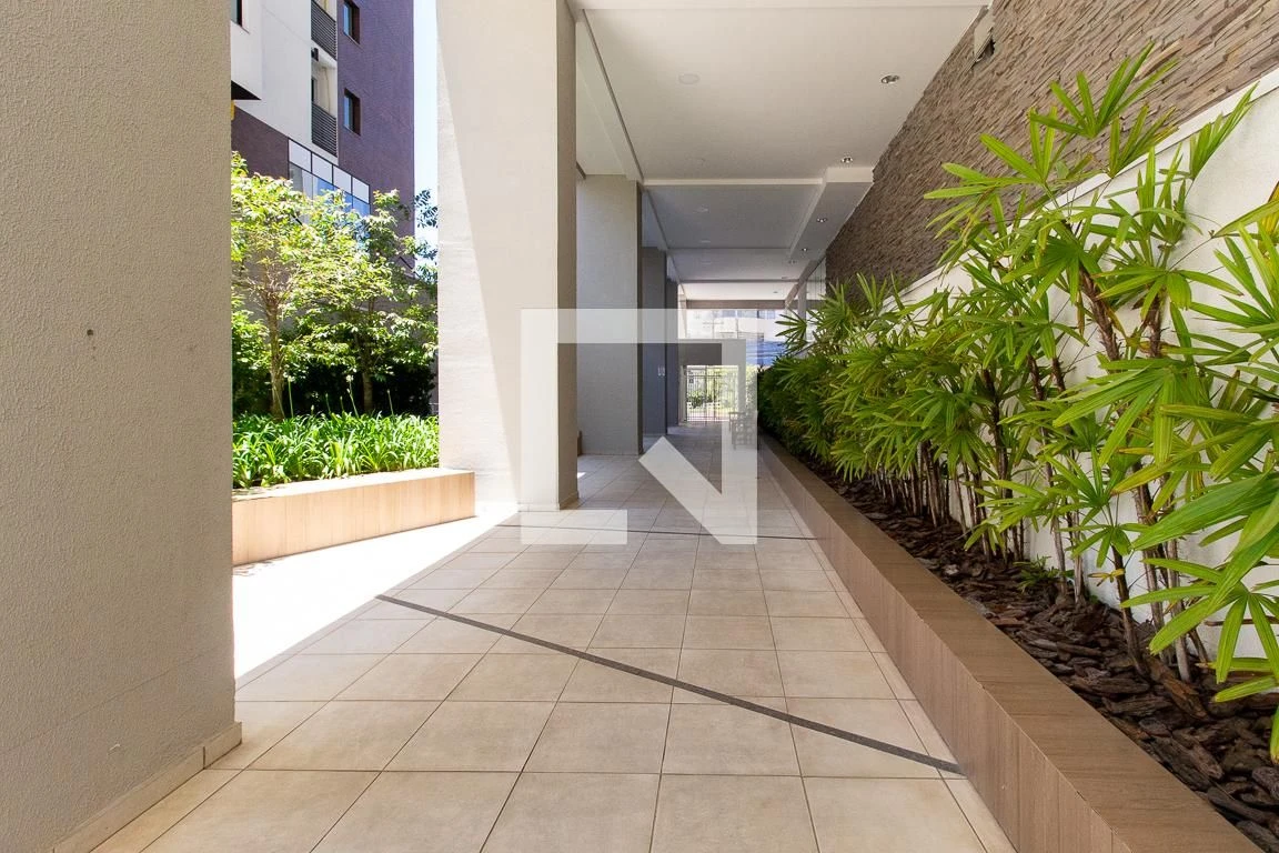 2-bedroom apartment with a grill on the balcony in Curitiba — photo 4