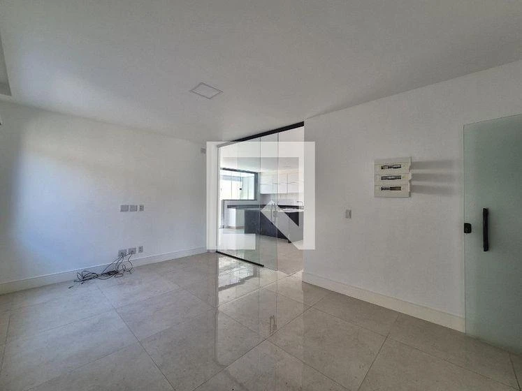 Floor-to-ceiling windows in a 4-bedroom house, 430 m² — photo 30