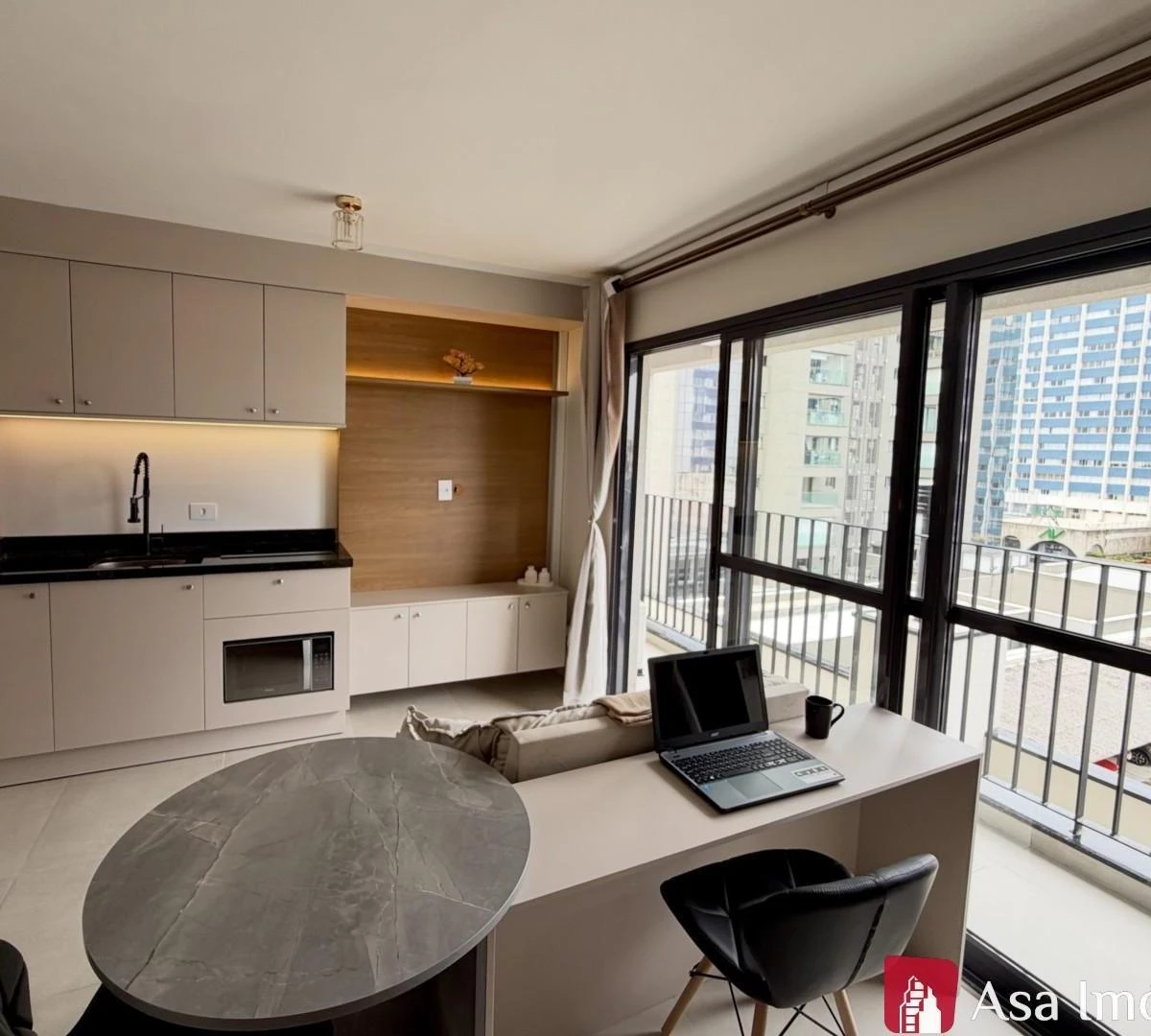 Furnished studio, 26 m², with a home office