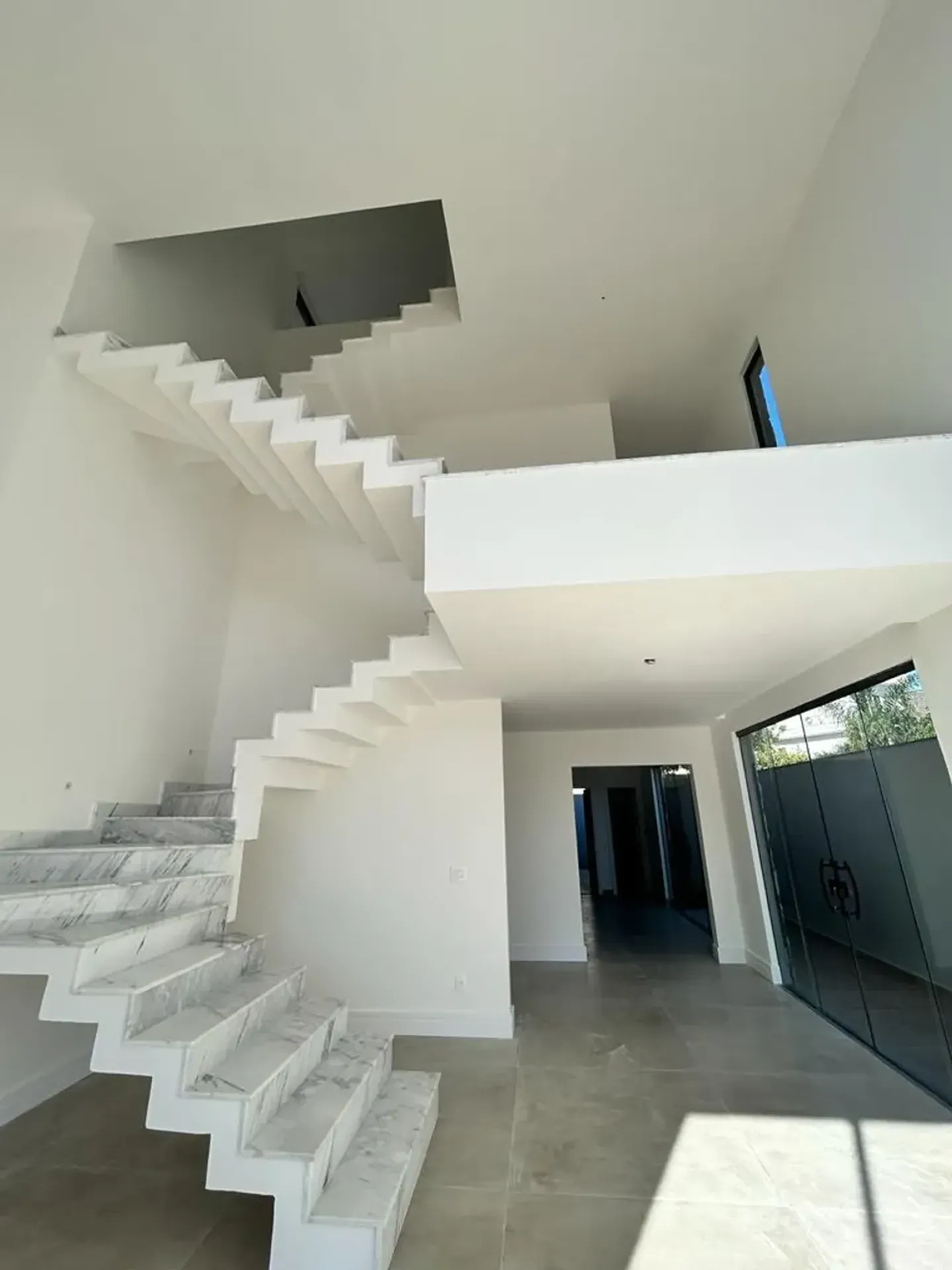 5-bedroom apartment with open-plan kitchen — photo 21