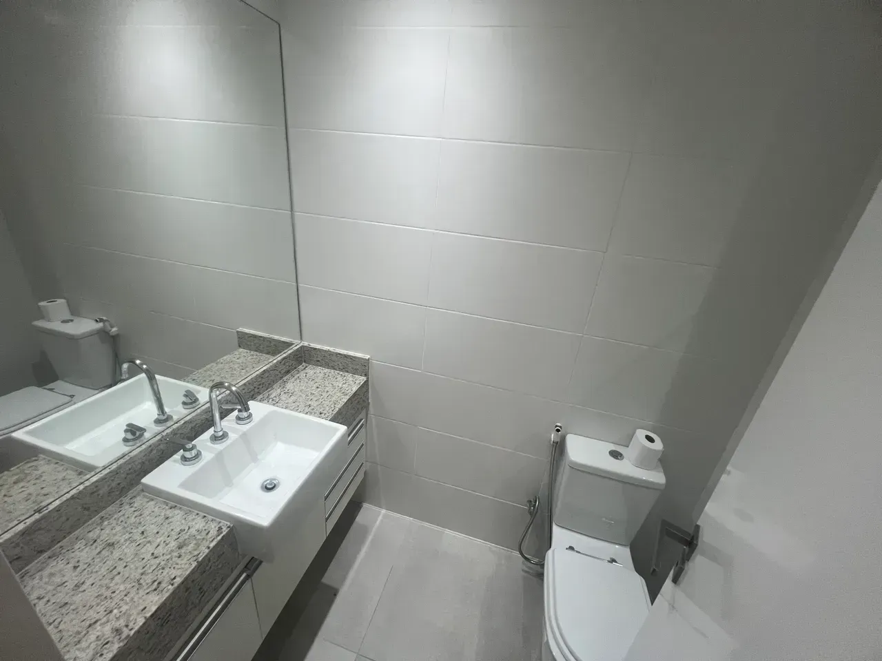 Furnished 1-bedroom apartment with separate gas kitchen — photo 3