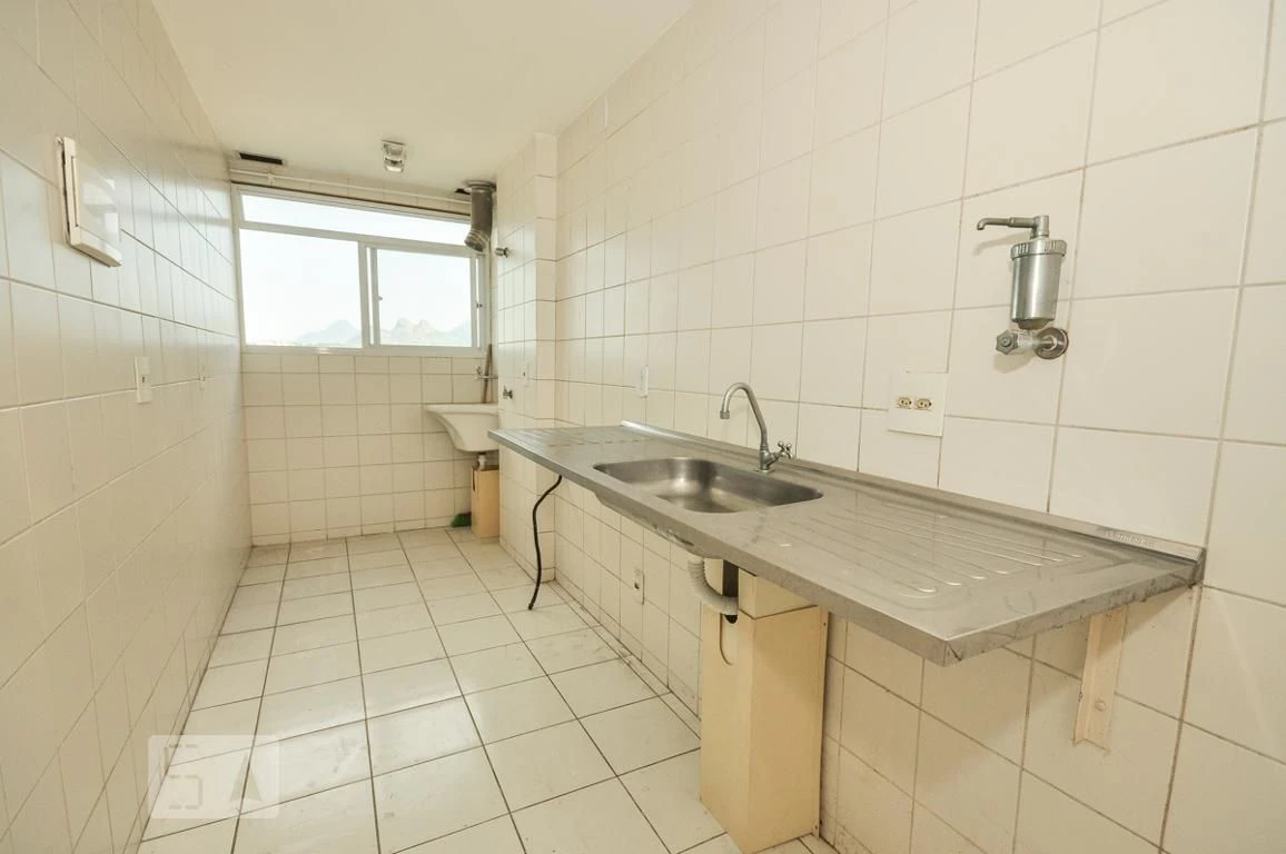 Unfurnished 2-bedroom apartment with 1 bath and open-plan kitchen — photo 26