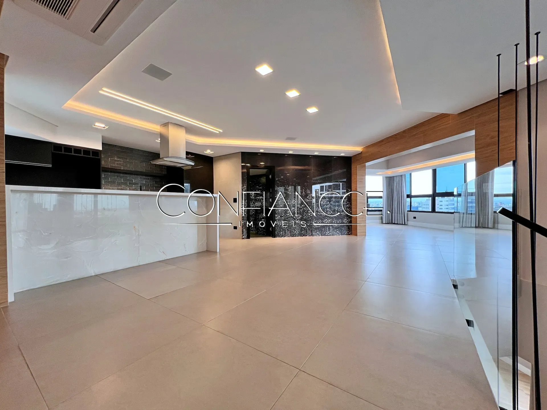 Apartamento de 463 m² con 3 suites y 4 plazas — photo 32