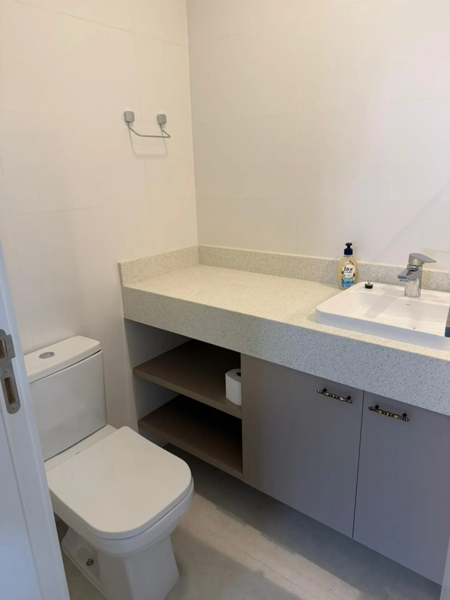 Мебльована квартира 79 м² з 2 спальнями та балконом — photo 31