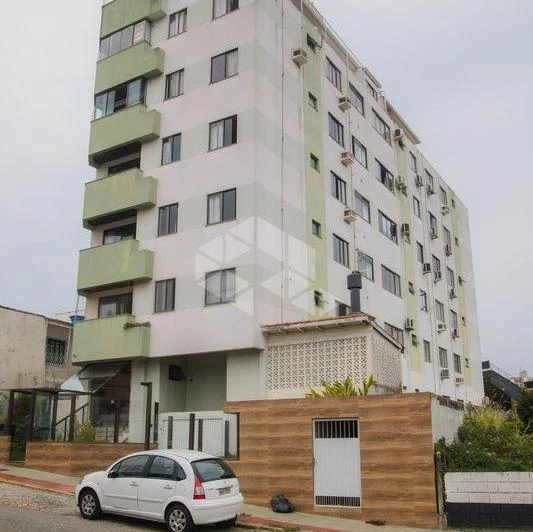 230 m² apartment with 3 bedrooms and 2 parking spots — photo 2