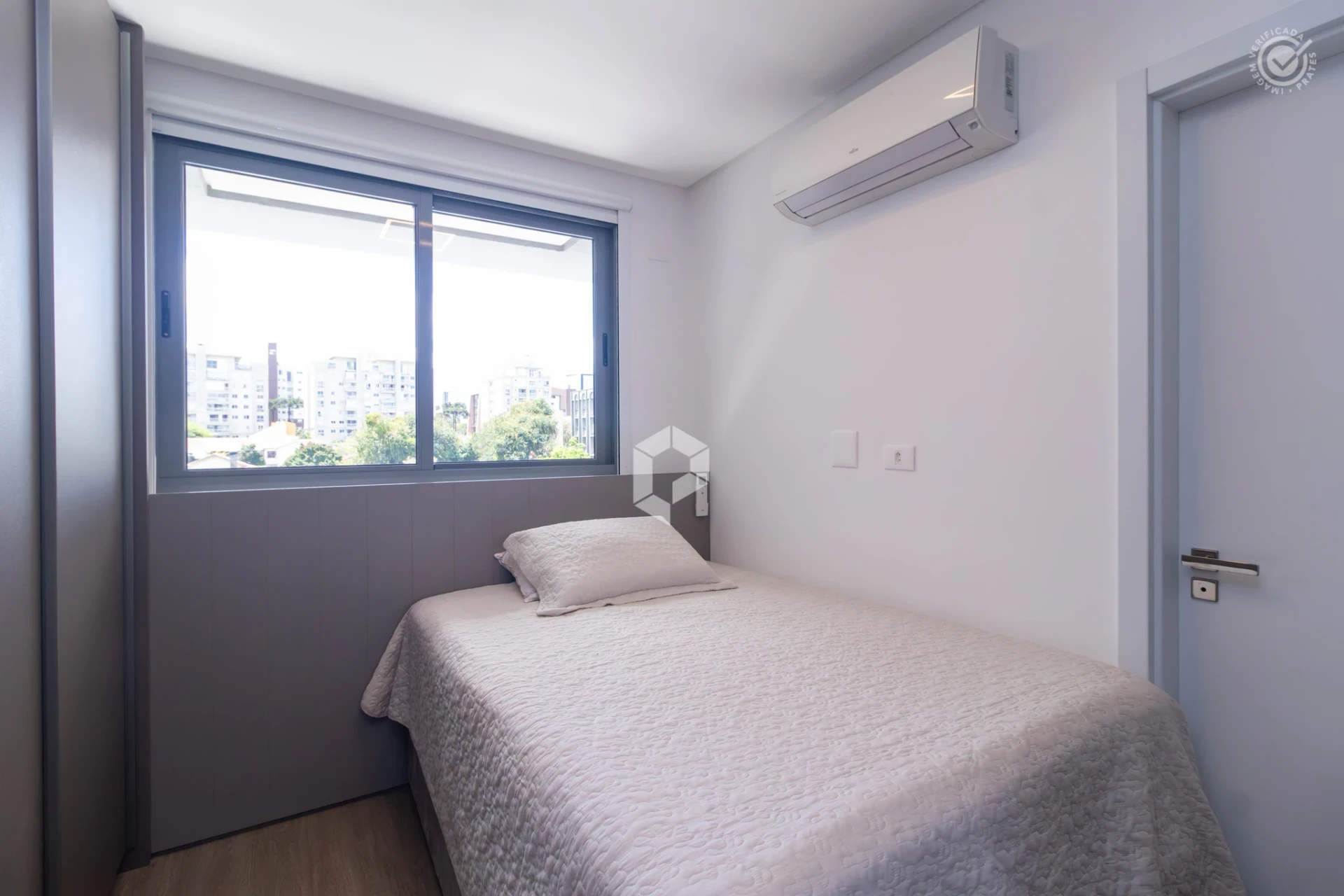 Furnished apartment, 95 m², with a washing machine — photo 15