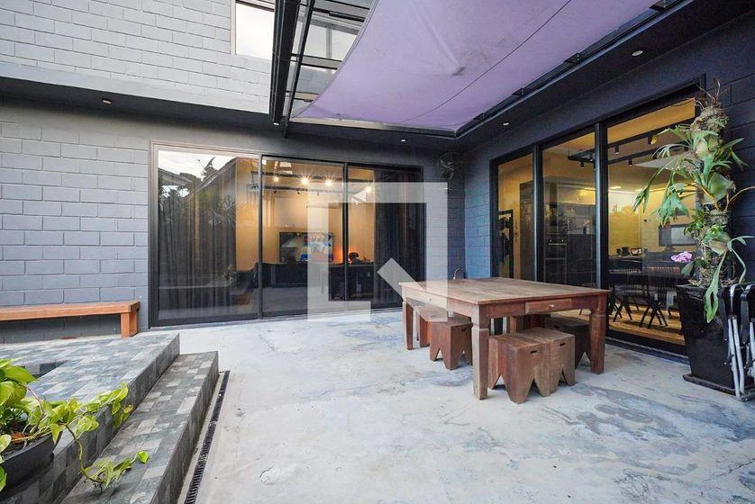 Mountain view in a 5-bedroom house, 330 m² — photo 19
