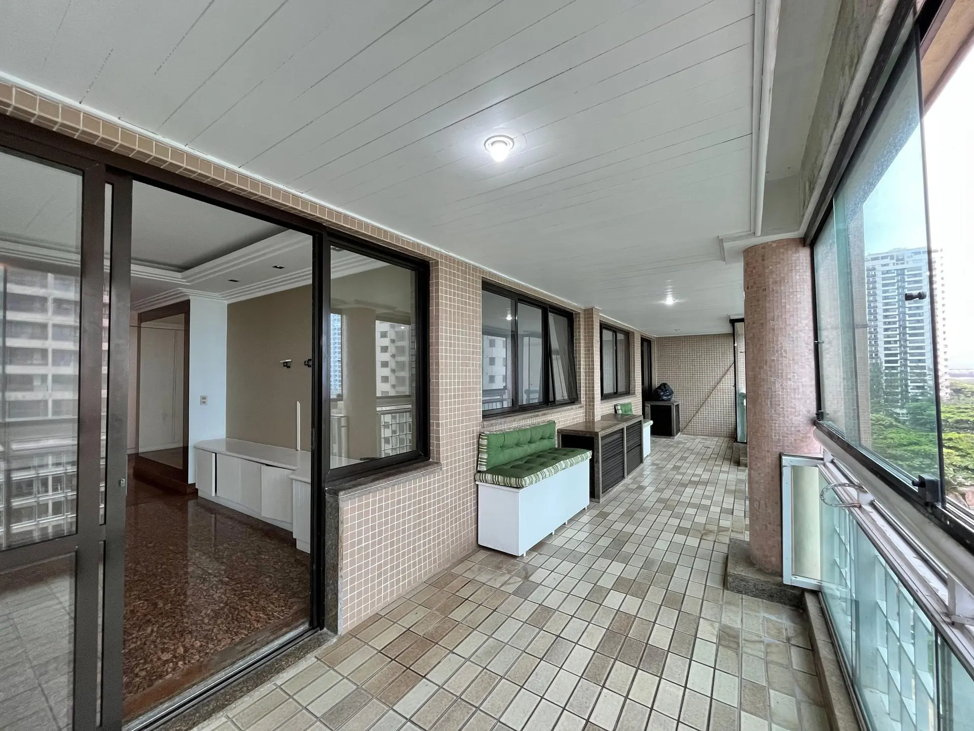 Apartment, 147 m², with a water view — photo 9