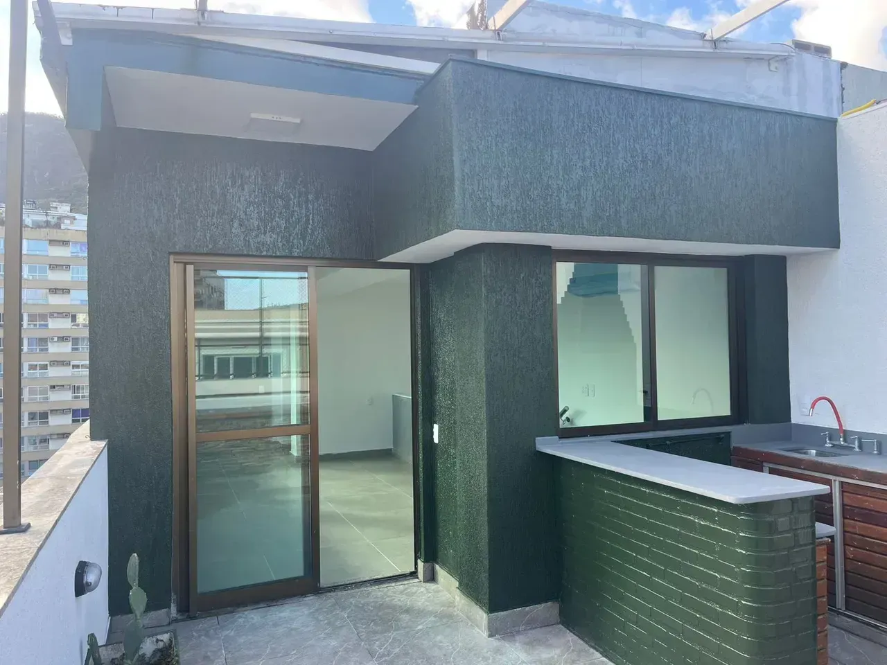 Apartment with 3 bedrooms and 5 bathrooms with view — photo 5