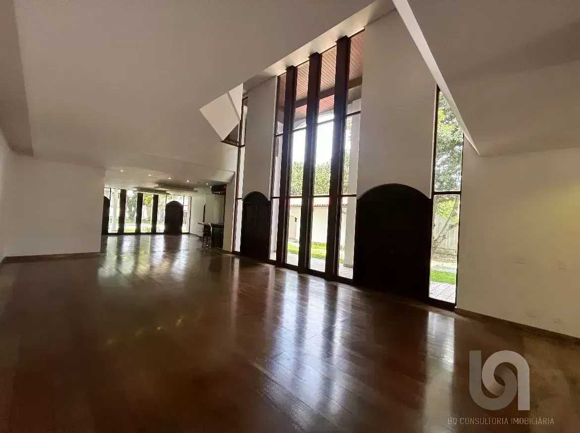 Casa com 6 quartos e cozinha fechada, 3000 m² — photo 9