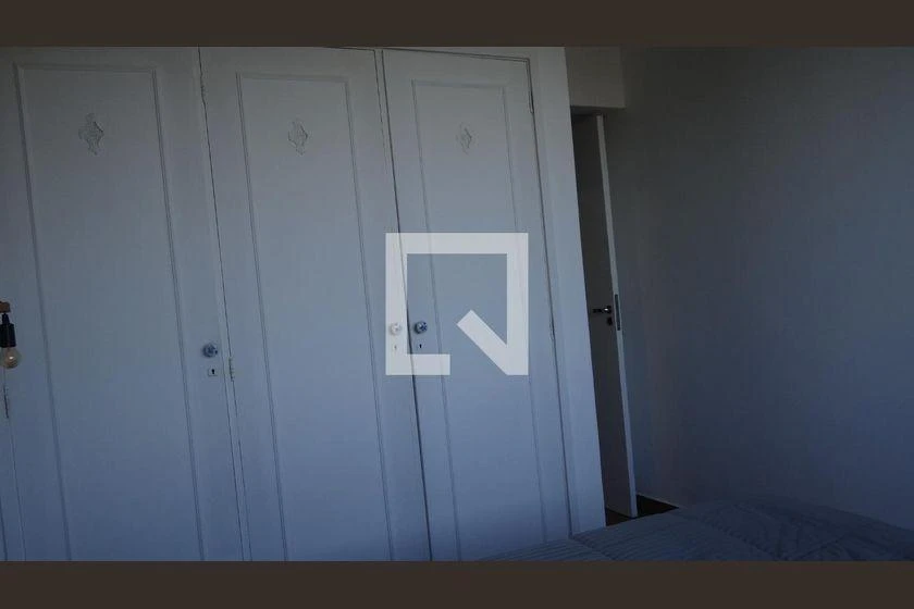 Furnished 2-bedroom apartment with balcony — photo 25