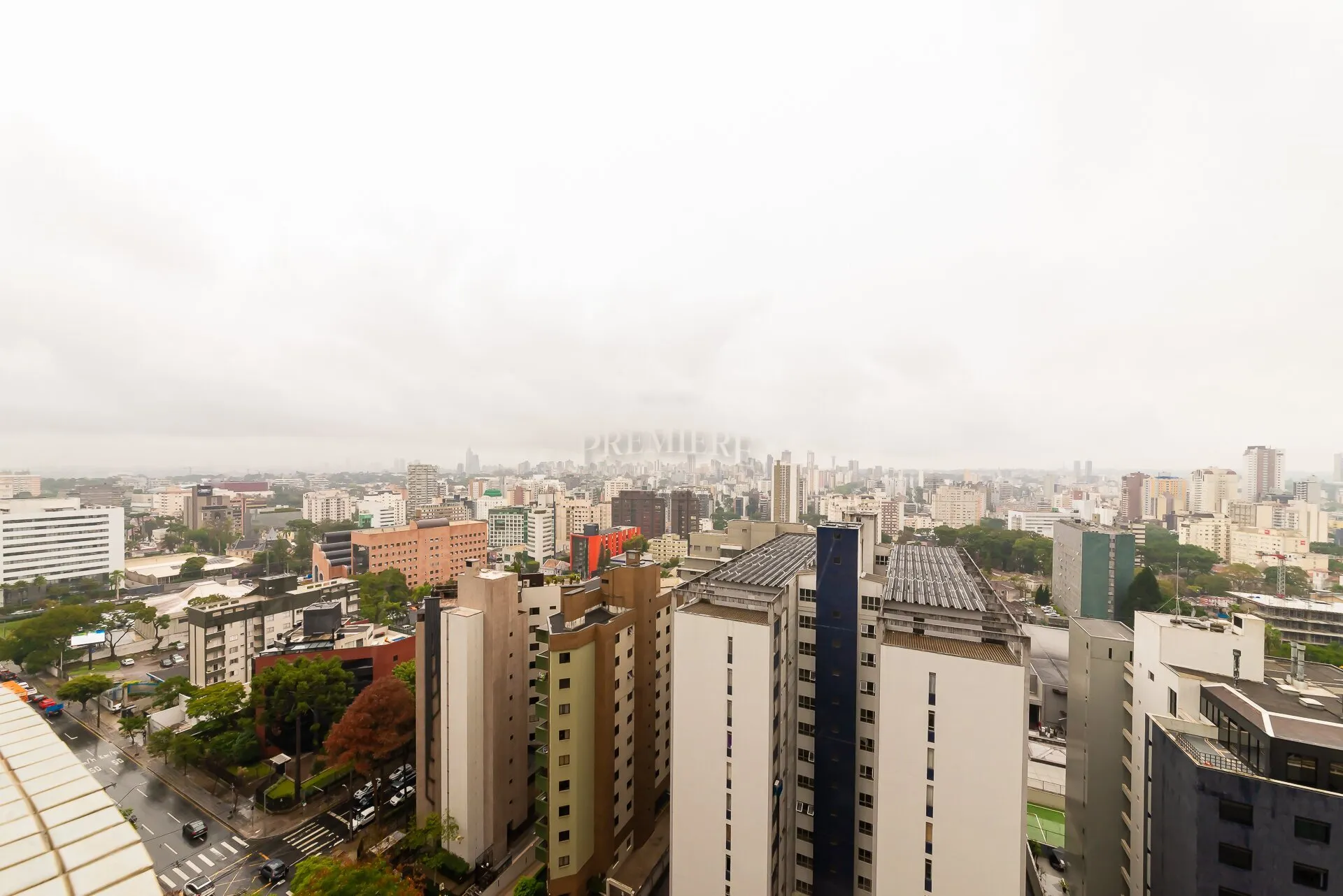 Apartamento de 4 dormitorios con balcón, 265 m² y 2 plazas — photo 30
