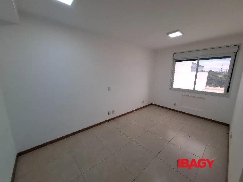 Apartment with 2 en-suite bedrooms, 243 m² and 1 space — photo 3