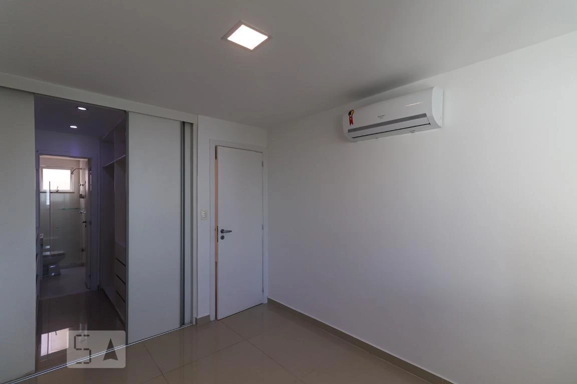 Rental apartment with 3 bedrooms and 1 en-suite bath — photo 7