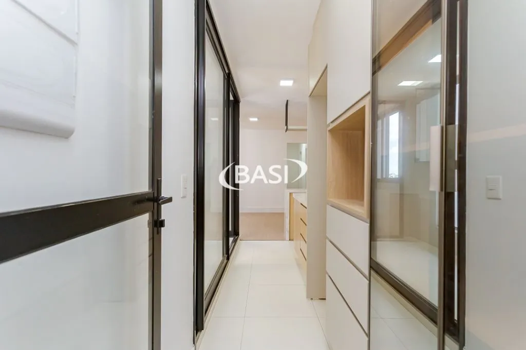 Glass-enclosed balcony in a 3-bedroom apartment, 80 m² — photo 22