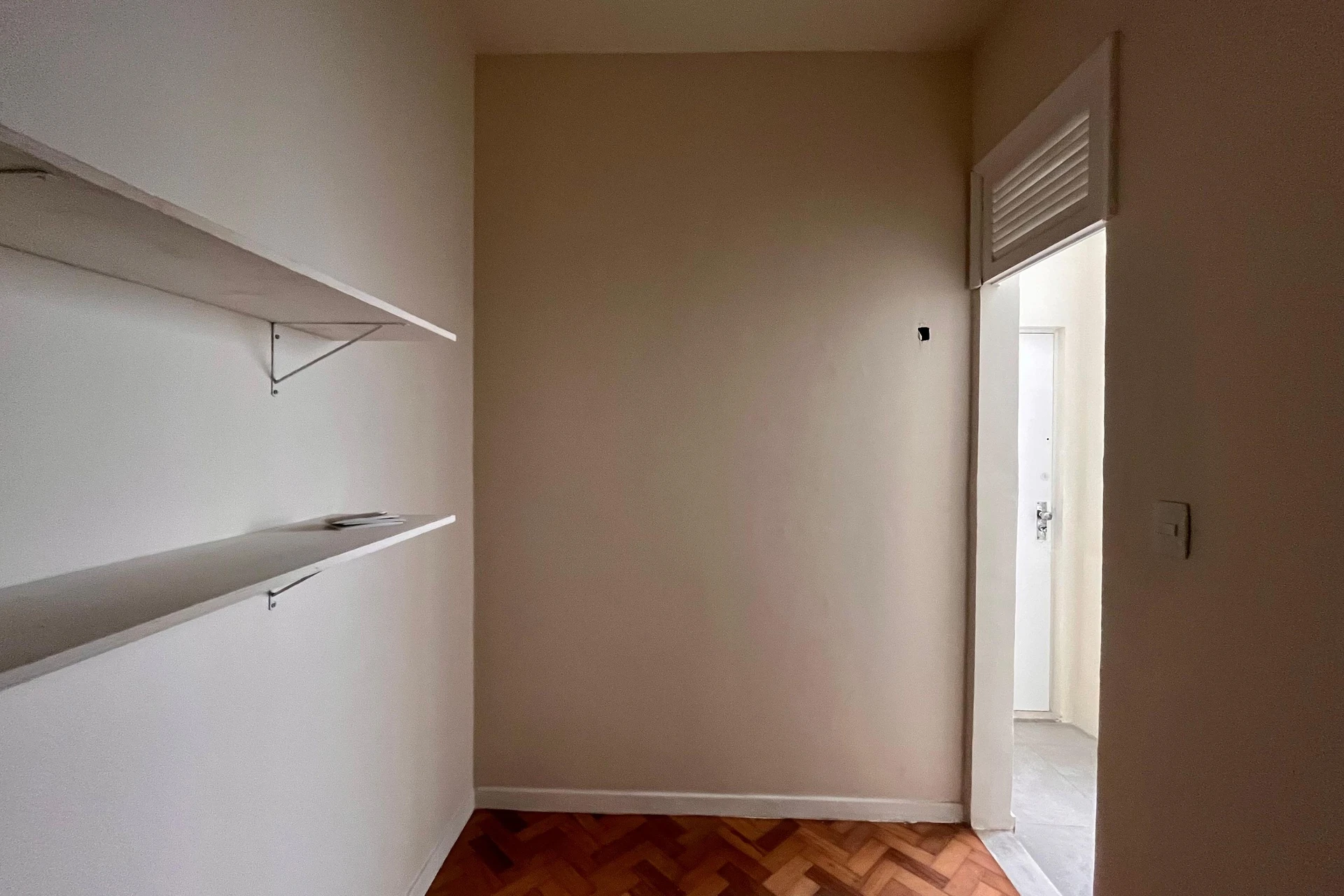 2-bedroom apartment with floor-to-ceiling windows — photo 10
