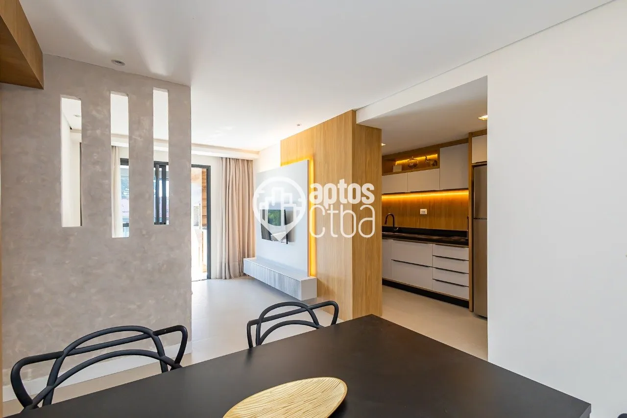 Glass-enclosed balcony in a 2-bedroom apartment, 81 m² — photo 9