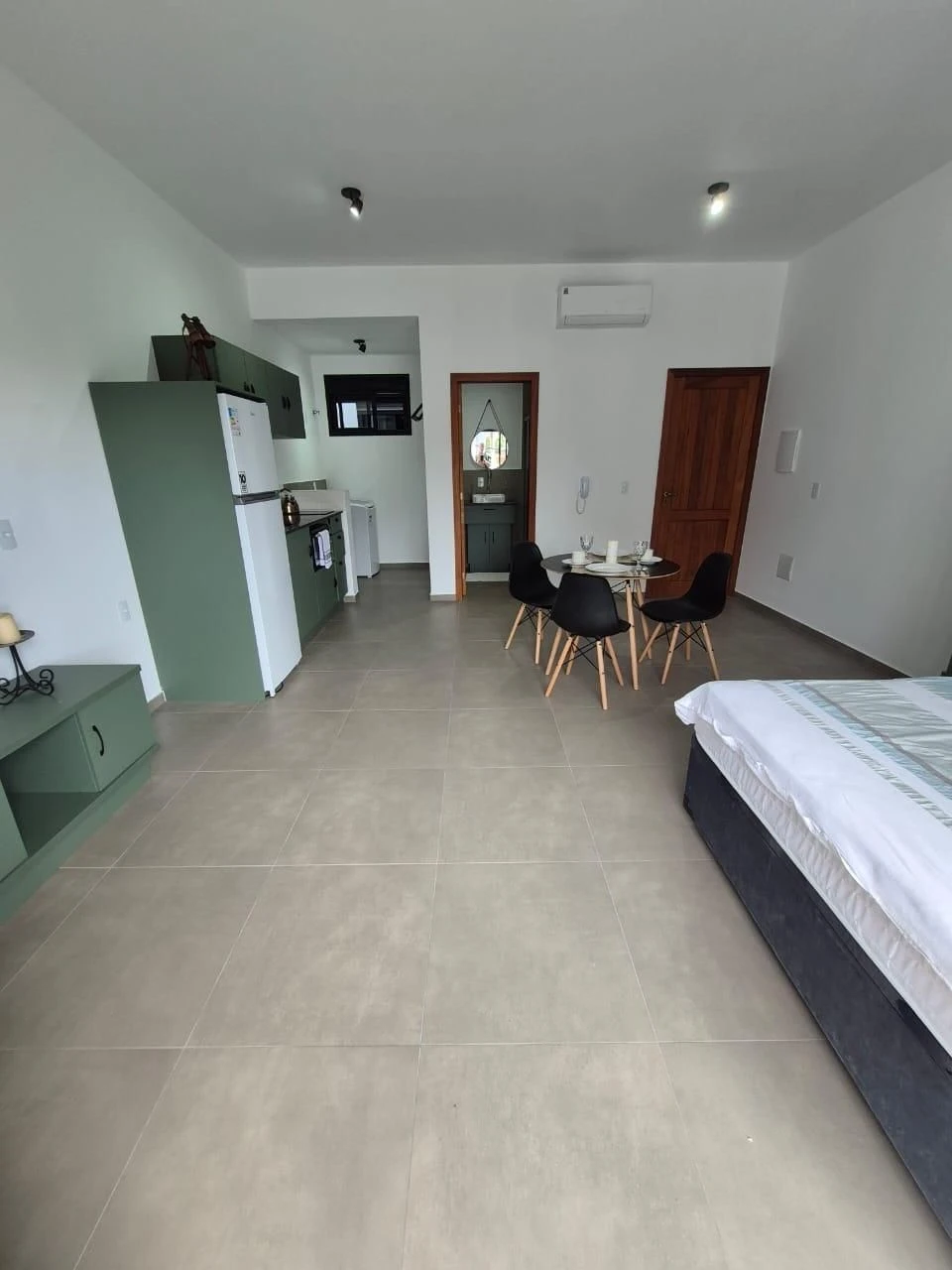 Furnished studio, 37 m², with a washing machine — photo 8