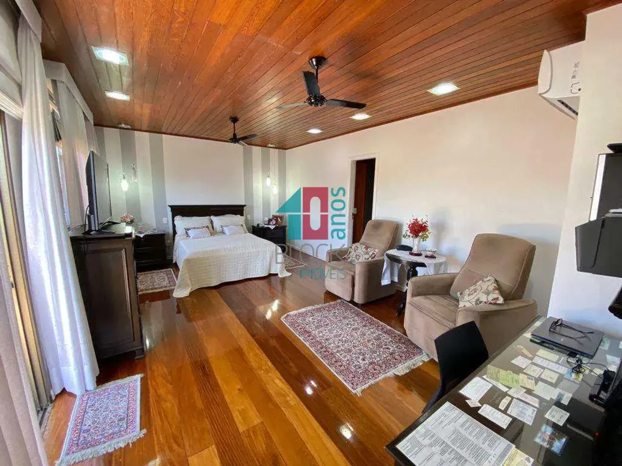 Furnished apartment with 4 bedrooms and 4 bathrooms — photo 20