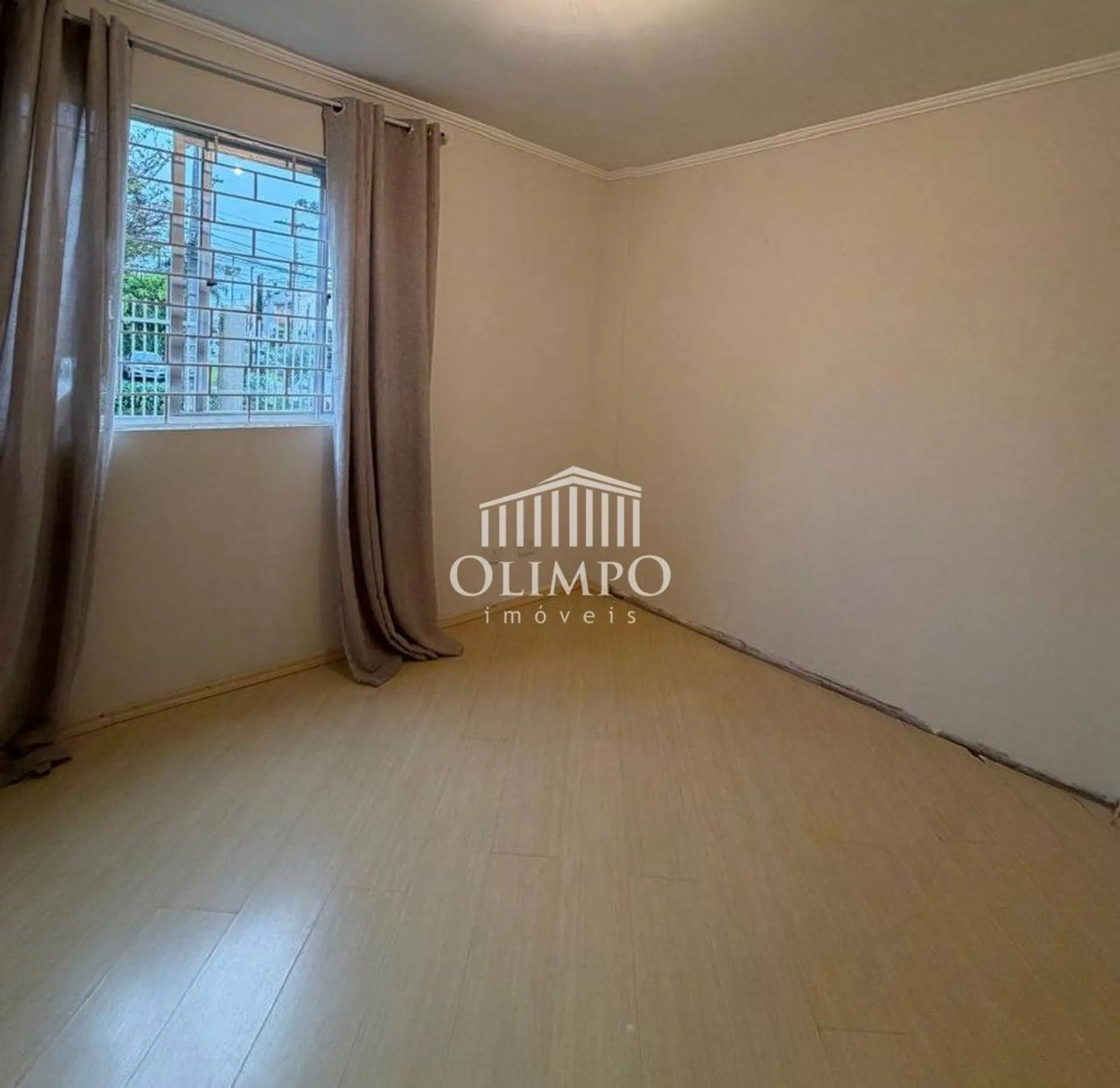2-bedroom apartment in a building with a pool — photo 3