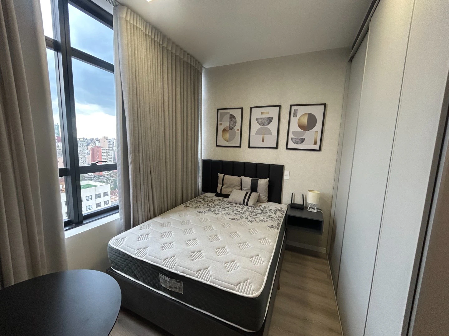Furnished 36 m² studio with 1 bedroom and 1 bathroom — photo 3