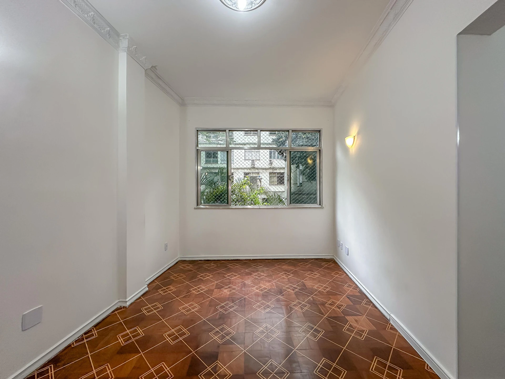 Mountain view in a 2-bedroom apartment, 76 m² — photo 6