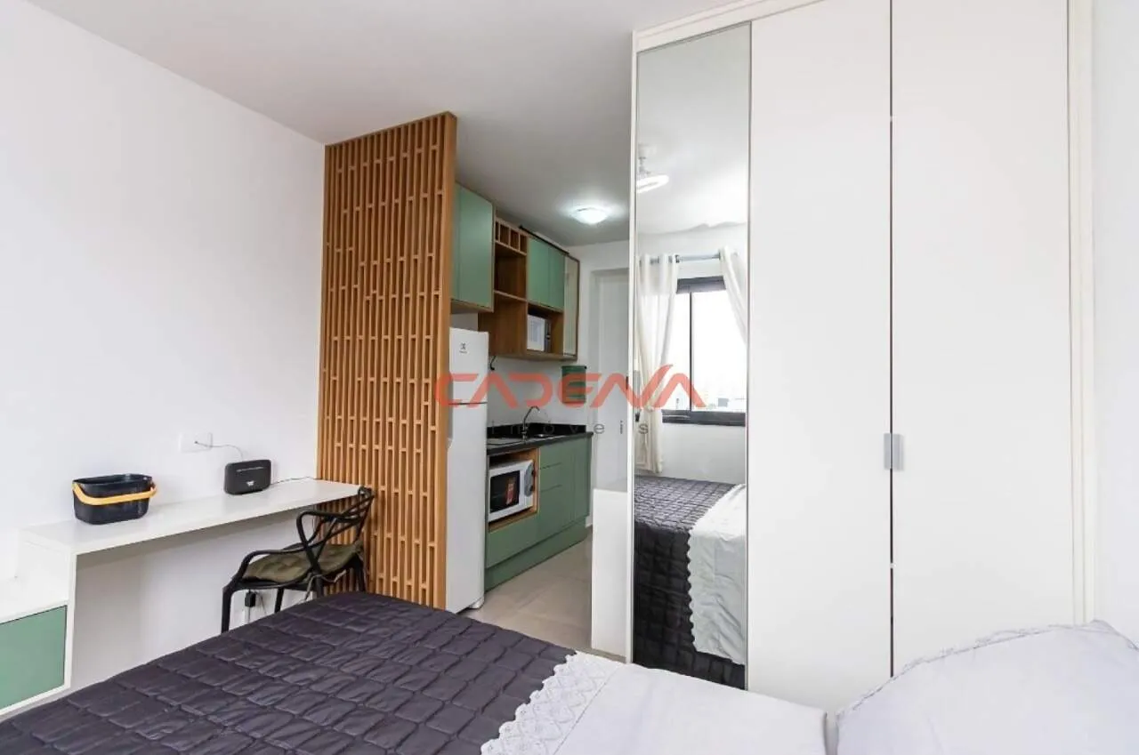 Furnished 28 m² studio with compact kitchenette — photo 3