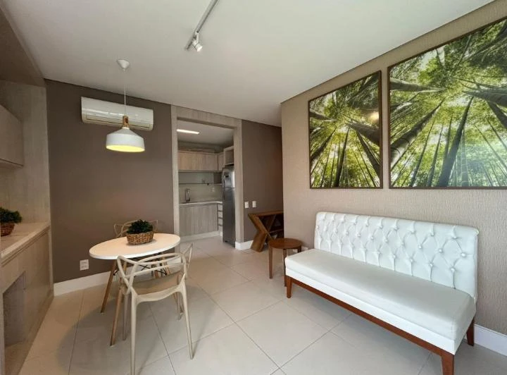 Apartamento amueblado de 88 m² con 1 dormitorio y plaza — photo 8