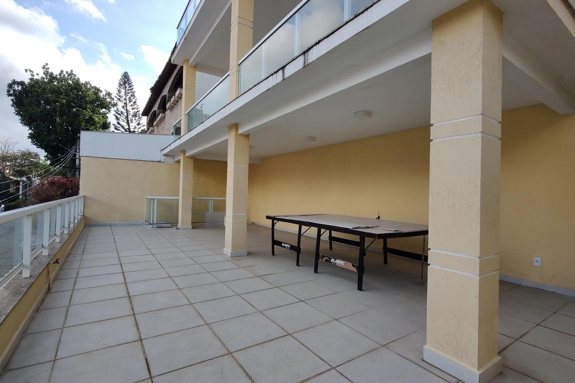 Vista a la montaña y 5 dormitorios: casa de 900 m² — photo 46