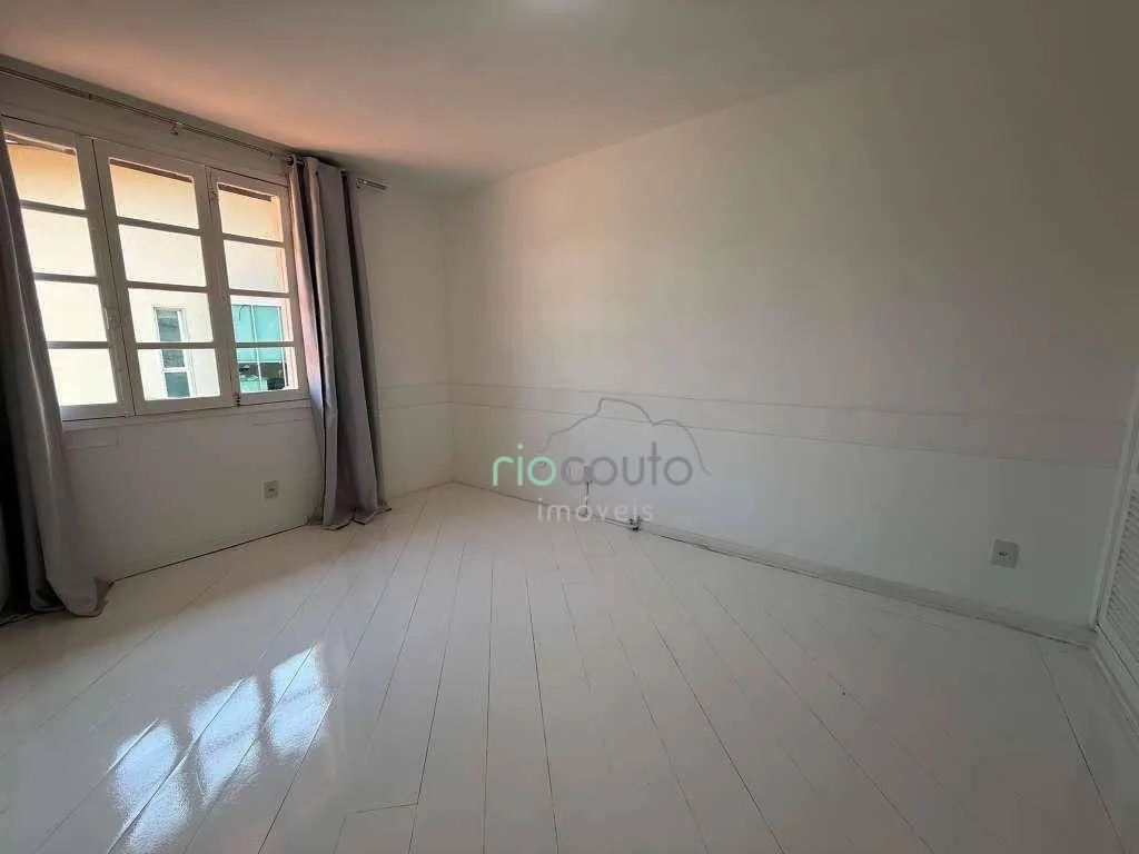 Casa com 5 quartos, 990 m² e 2 vagas, perto das janelas — photo 127