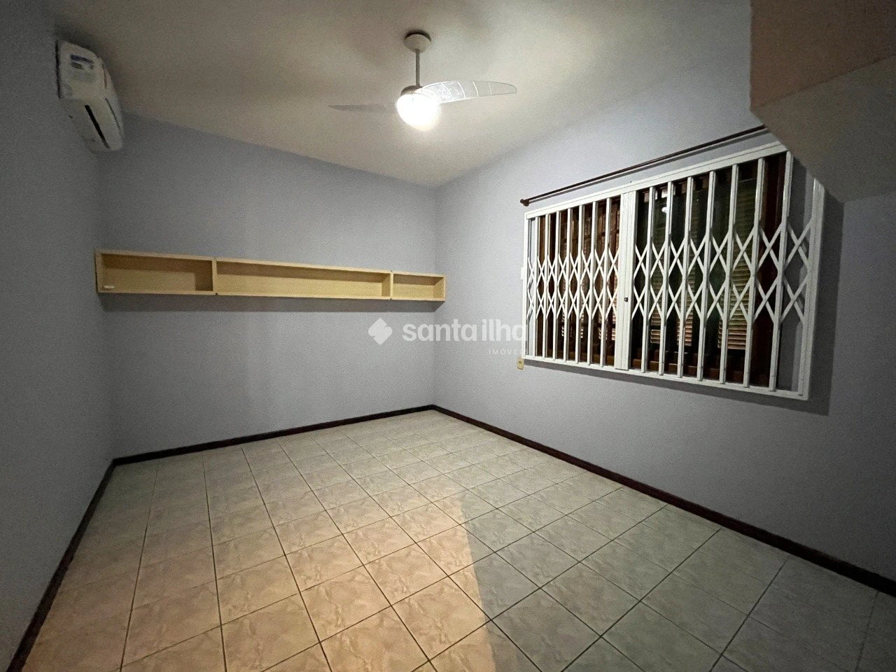 200 m² house with a private BBQ and a grill on the balcony — photo 12