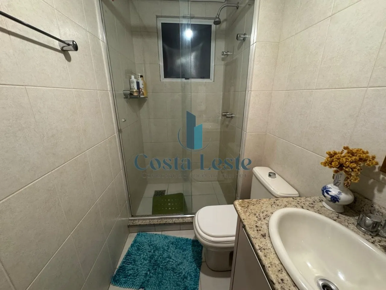 Furnished apartment with 4 bedrooms and 2 en-suites — photo 12