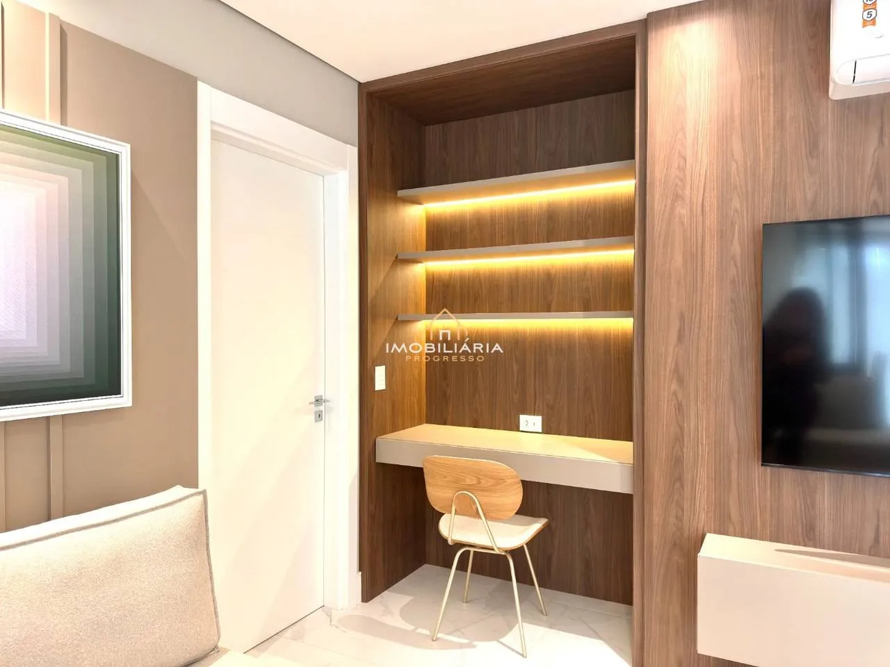 Floor-to-ceiling windows in a 3-bedroom apartment, 138 m² — photo 13