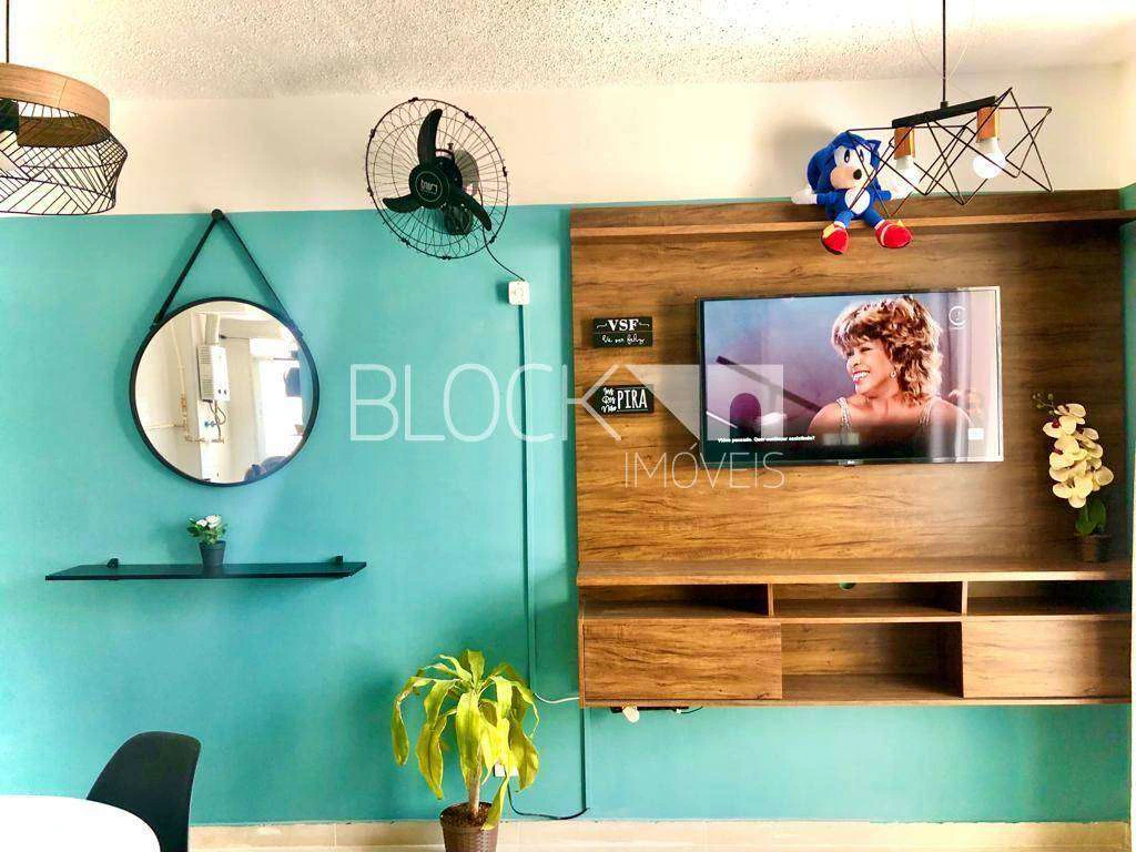 Оздоблена квартира з 2 спальнями та балконом — photo 8