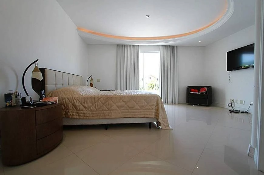 Меблированный дом 700 м²: 5 спален-сюит и 10 ванных — photo 13