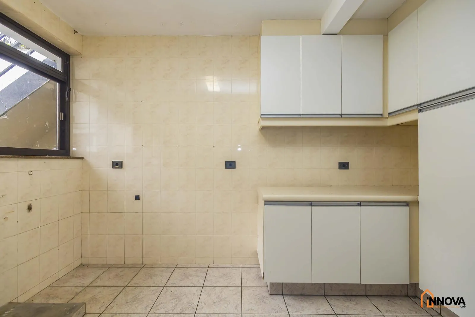 House with 5 bedrooms, 10 bathrooms, 5 parking spaces — photo 30