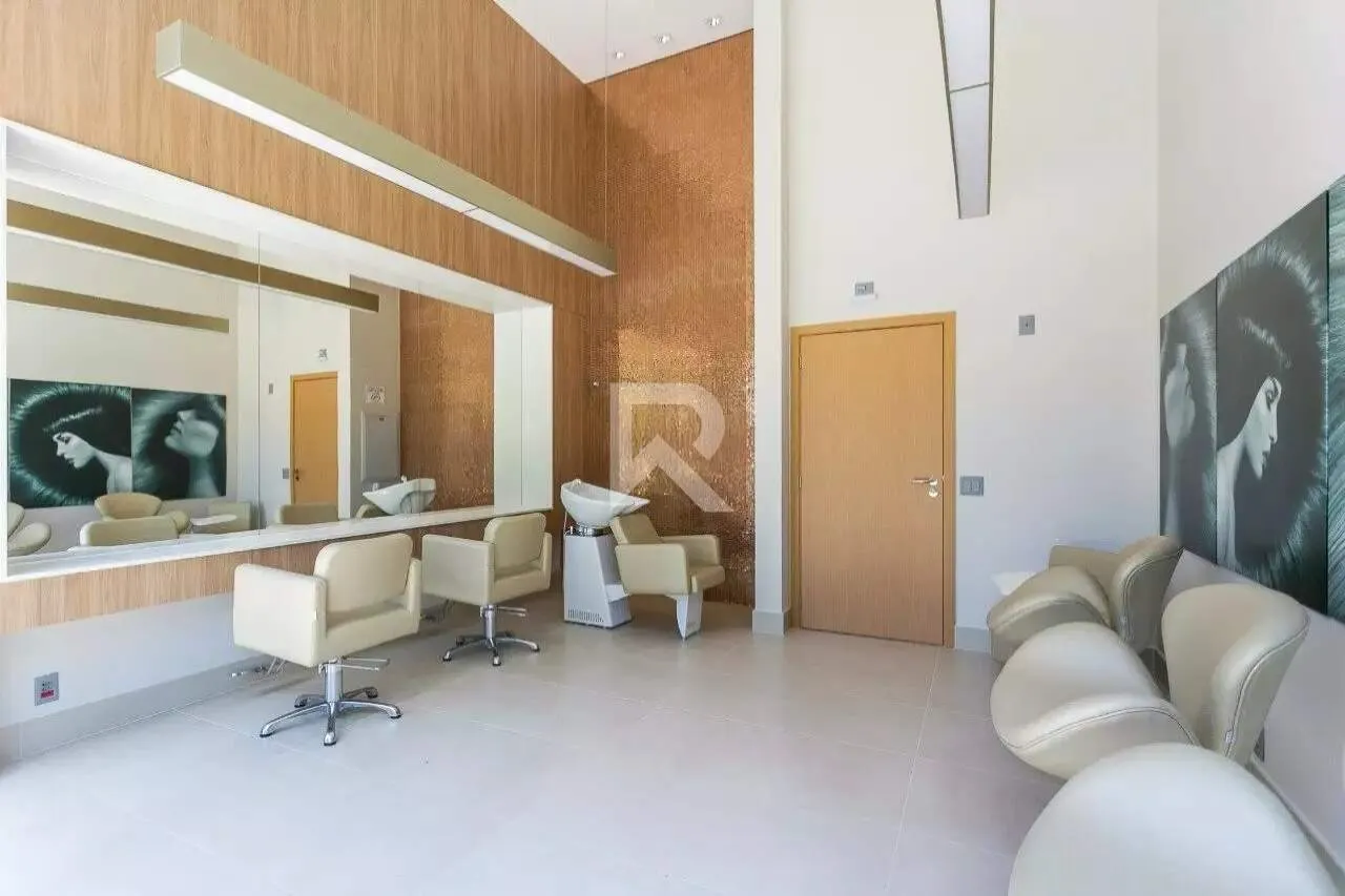 Furnished apartment with 4 en-suite bedrooms and 255 m² — photo 44