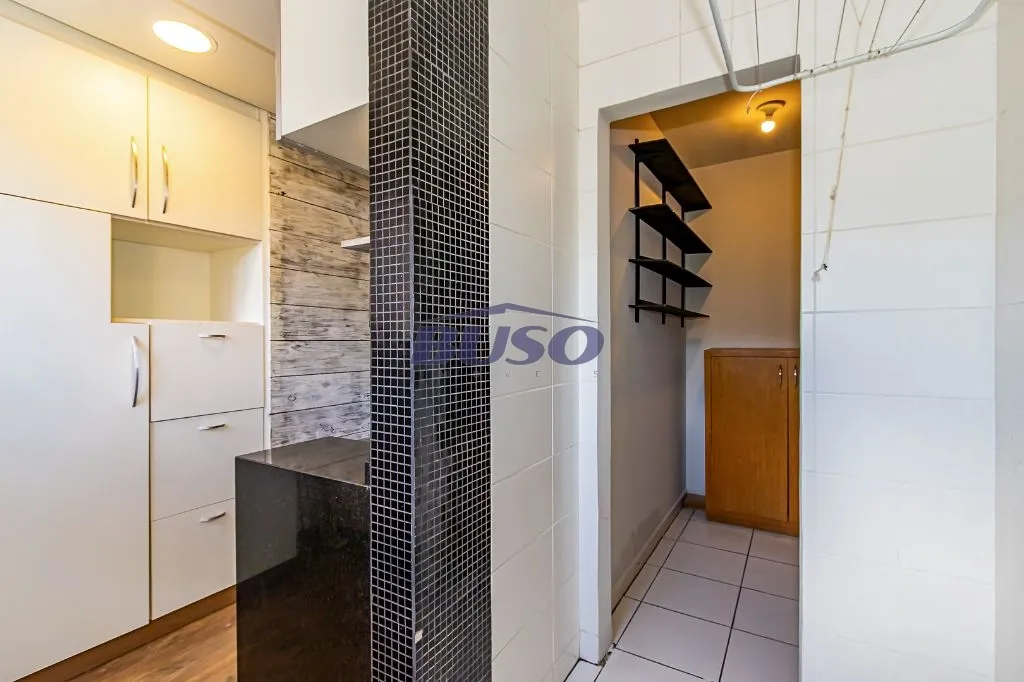 3-bedroom apartment with an open-plan kitchen — photo 44