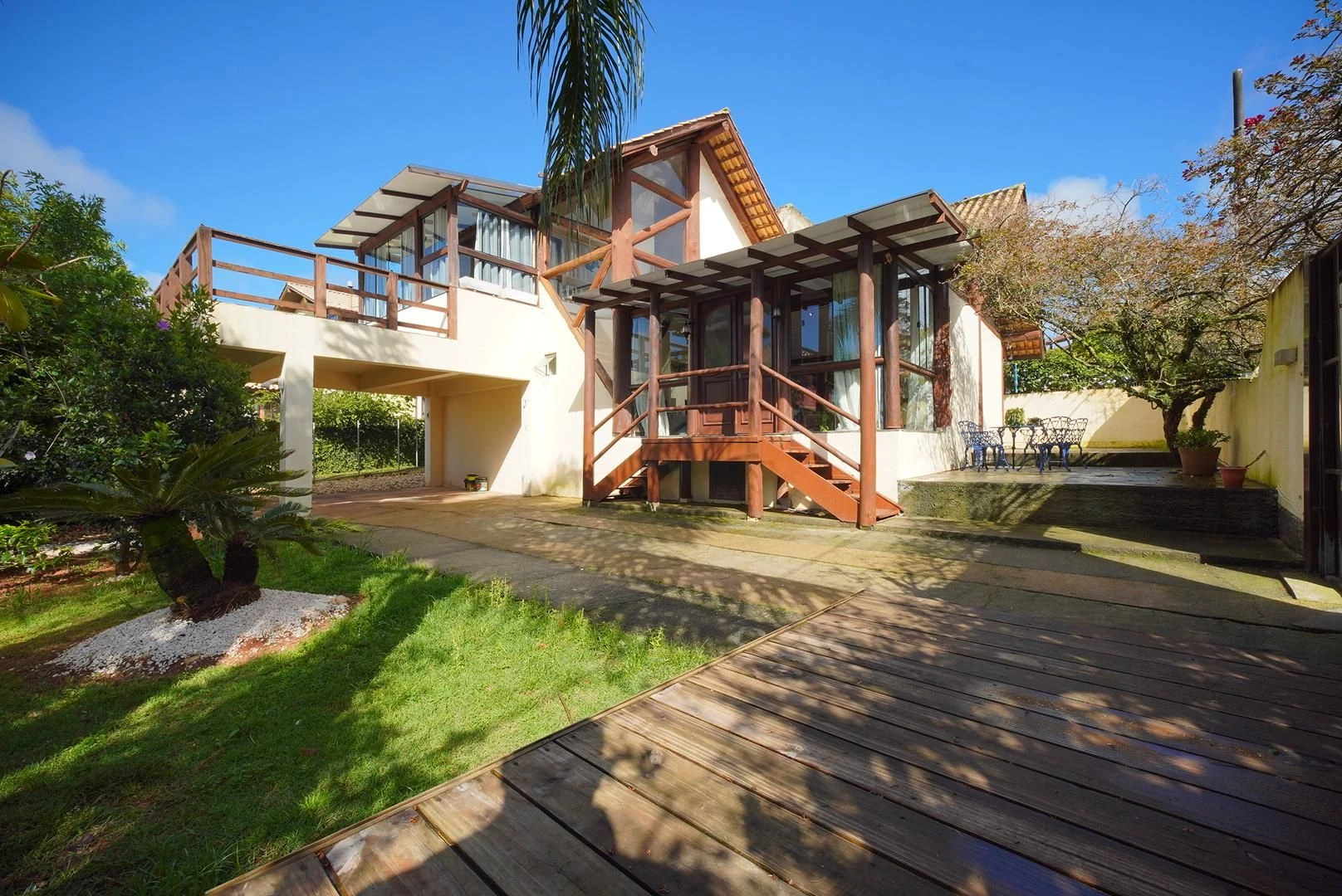 Garden in a 3-bedroom house, 225 m² — photo 30