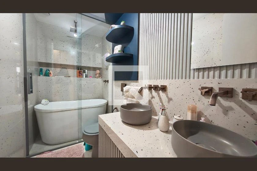 Панорамные окна и 3 спальни: квартира 123 м² — photo 21