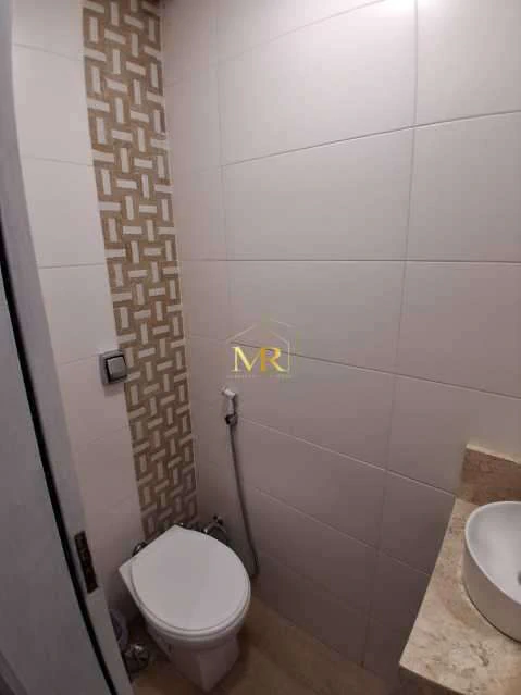 170 m² apartment with 3 bedrooms and a balcony — photo 18