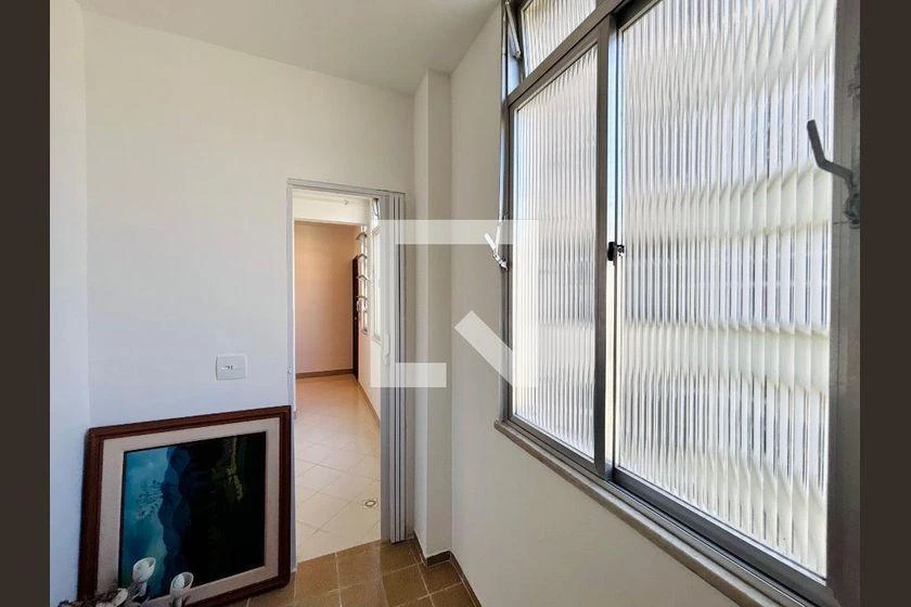Walk-in closet in a 3-bedroom apartment, 83 m² — photo 36