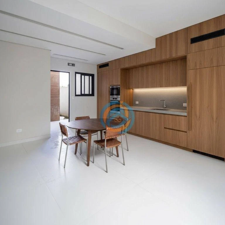 Sobrado com 3 dormitórios e 124 m² com terraço
