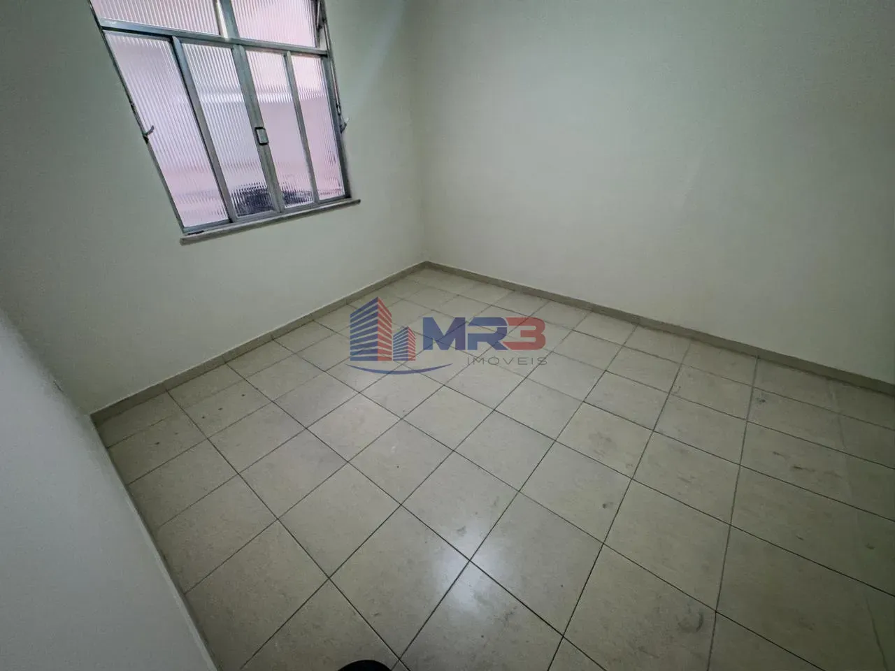 Rental apartment with 2 bedrooms and a balcony — photo 11