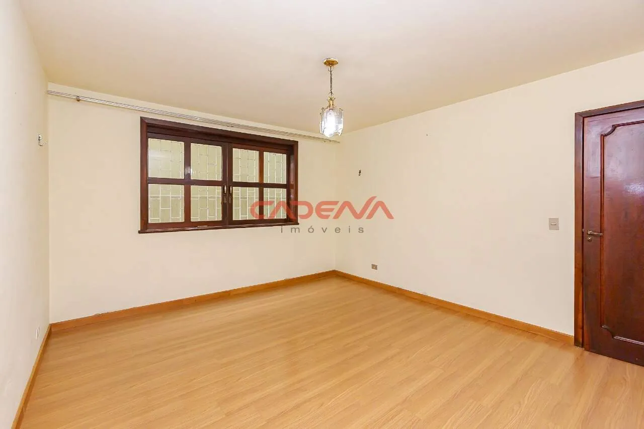 House with 5 bedrooms, 3 en-suites and 660 m² with 6 spaces — photo 16