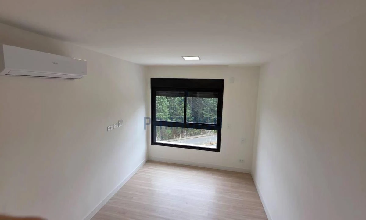 2-bedroom apartment with a grill on the balcony — photo 13