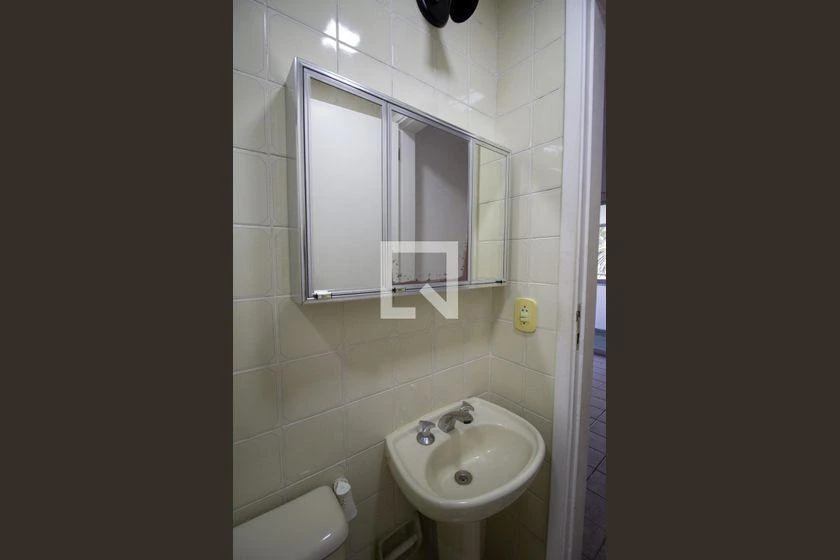 3-bedroom apartment with balcony and 2 parking spots — photo 49