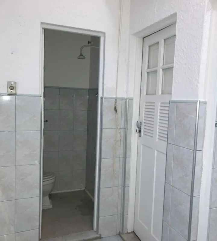 Bathtub in a 2-bedroom apartment, 80 m² — photo 19