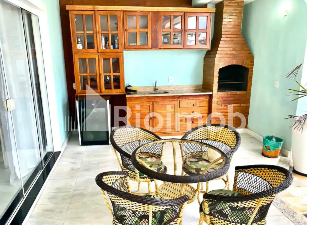 Casa mobiliada com 5 quartos e 5 banheiros — photo 2